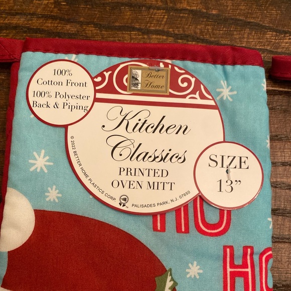 Santa Claus Kitchen Towels, Santa Claus Pot Holders & Santa Claus Oven Mitts Set - Picture 15 of 16